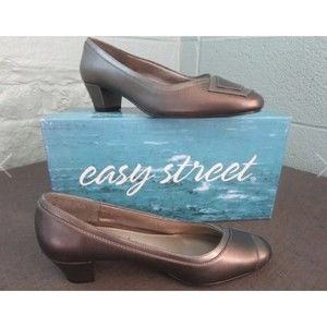 Easy Street Fabulous Round Toe Pumps Womens  Heels   Mid Heel 2-3" - Size 7 W